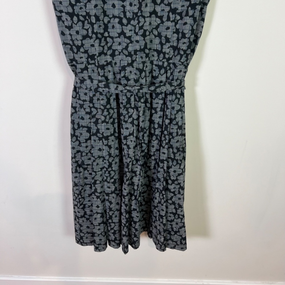 Brooks Brothers Black and Gray Floral Print Pleated Dress - Picture 7 of 11